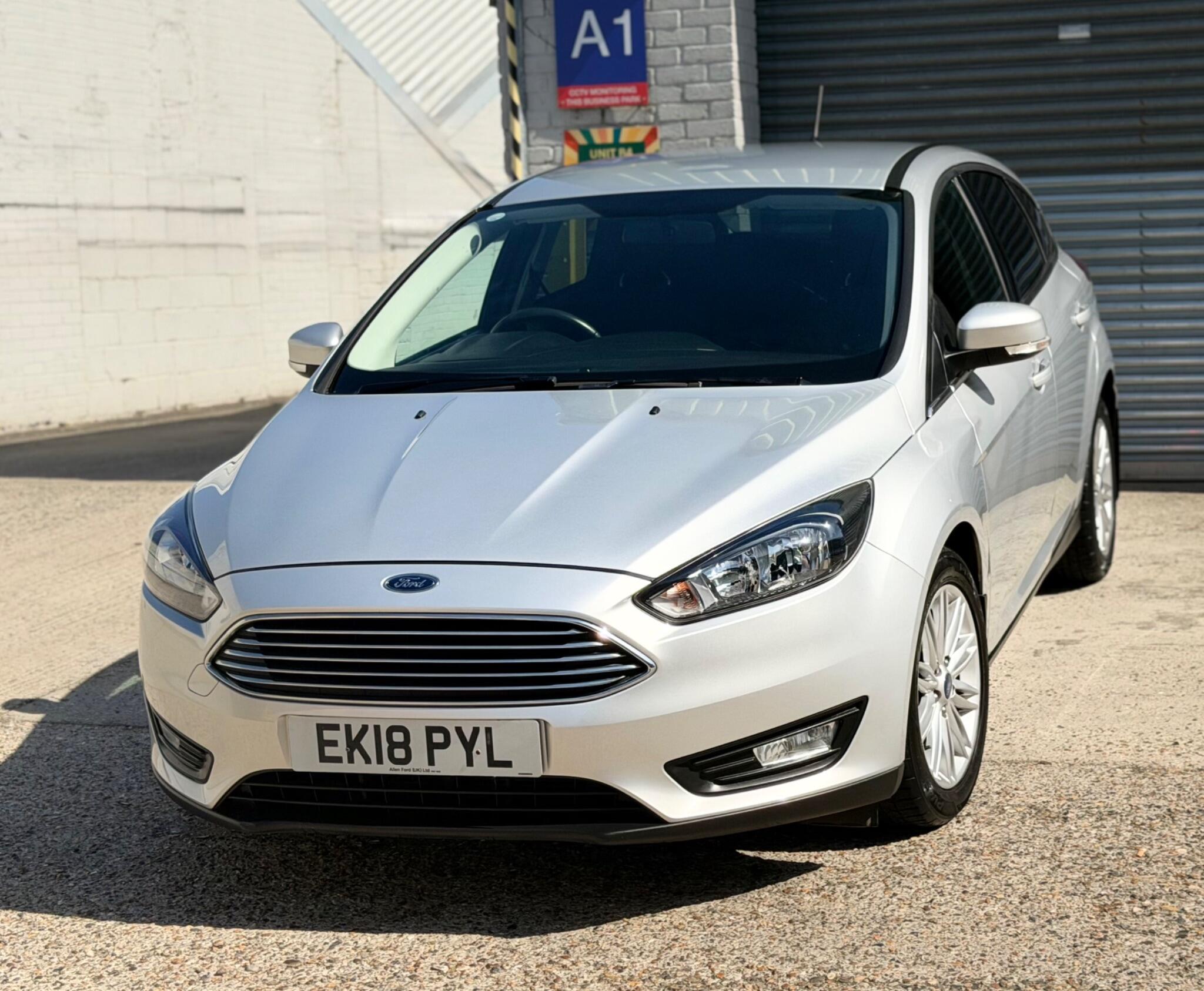 Ford Focus Right Side